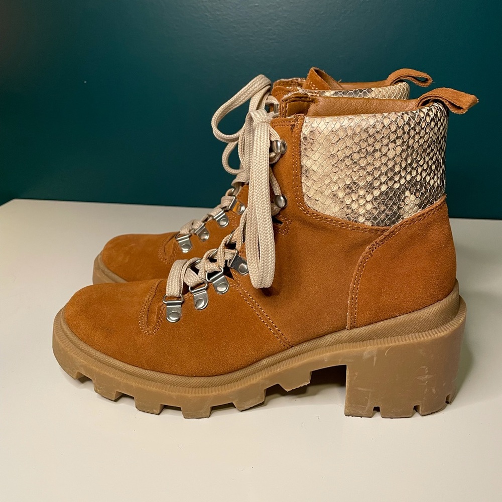 Dolce Vita Lace up Stompy Boots